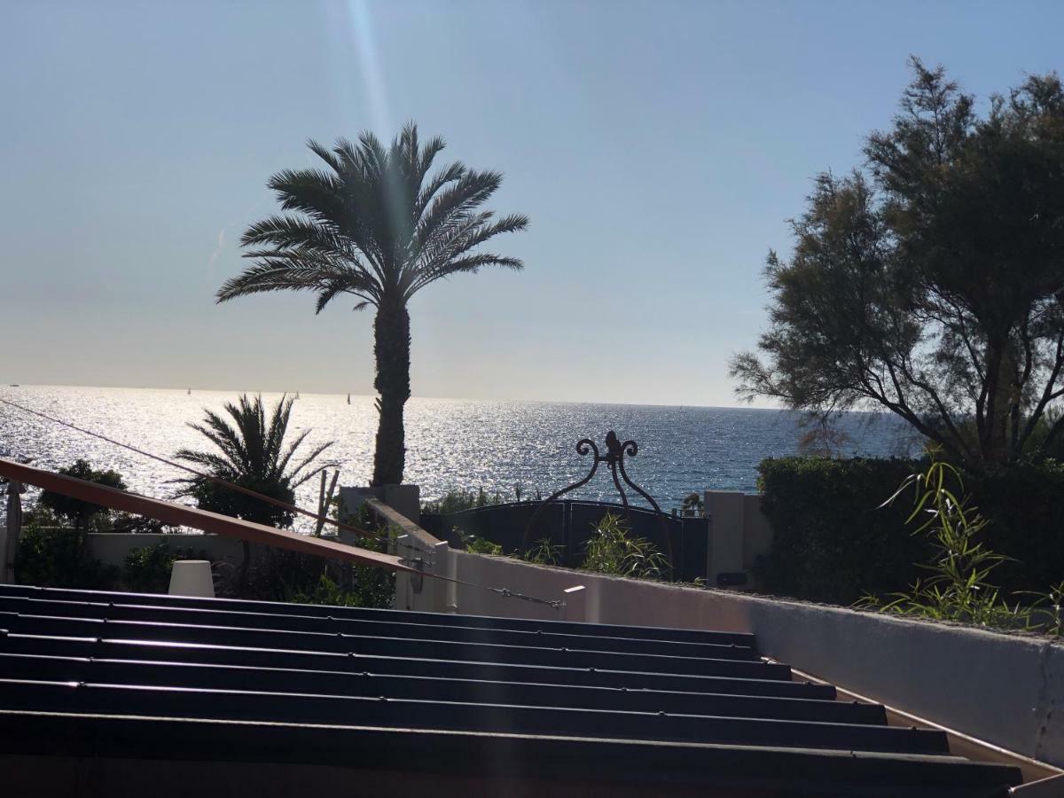 Maison En Front De Mer Sur La Plage De Portissol Sanary-sur-Mer Εξωτερικό φωτογραφία